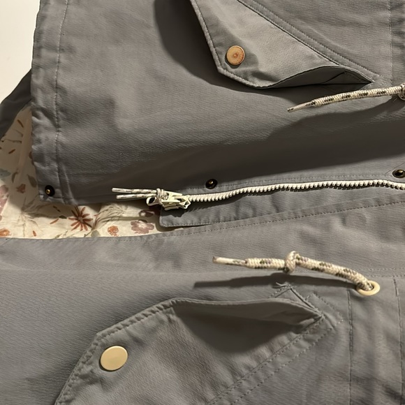 Burton lightweight Parka - Picture 4 of 5